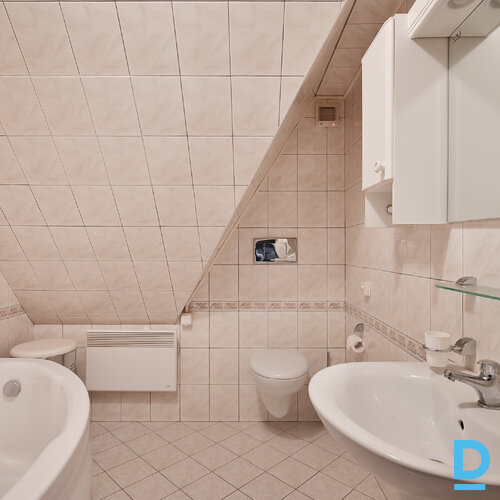 Pārdod māju Skuju 12