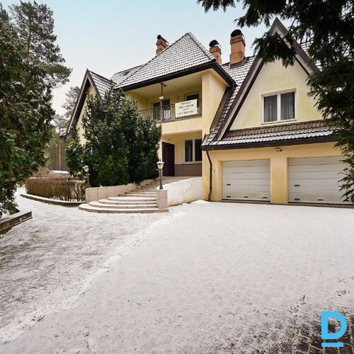 Pārdod māju Skuju 12