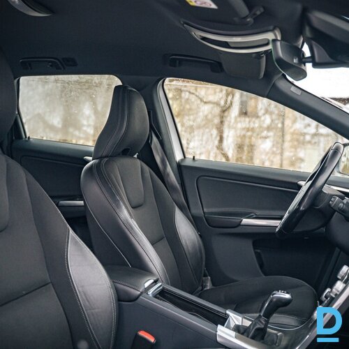 Pārdod Volvo XC60 2.0d, 2015