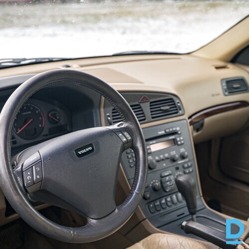 Pārdod Volvo S60, 2.4i, 2002
