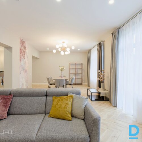 Izīrē māju Radiostacijas iela 22 Izīrē māju Radiostacijas iela 22