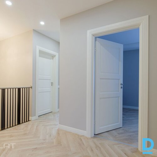 Izīrē māju Radiostacijas iela 22