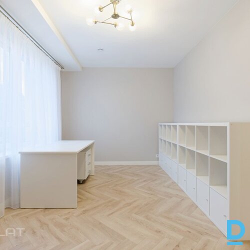 Izīrē māju Radiostacijas iela 22