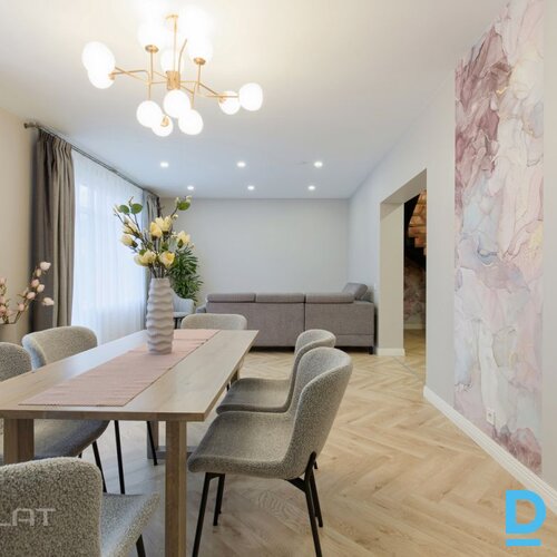 Izīrē māju Radiostacijas iela 22 Izīrē māju Radiostacijas iela 22