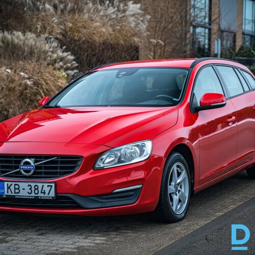 Pārdod Volvo V60 2.0d, 2015