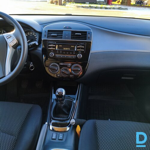 Pārdod Nissan Pulsar, 2015