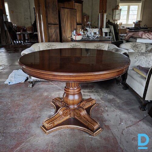 Pārdod Galdi Pārdod Galdi