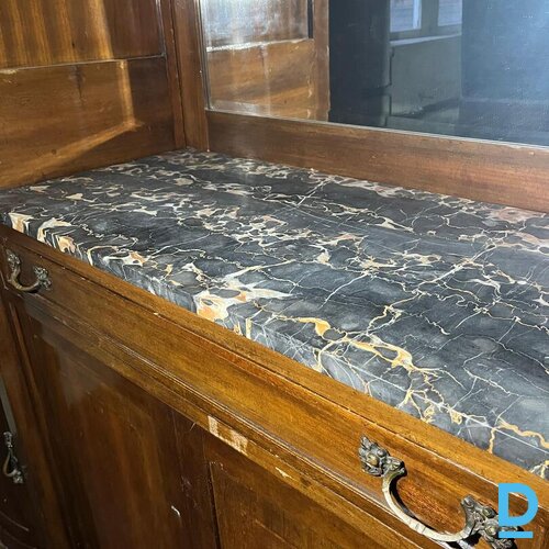 Pārdod Jūgends Bufete