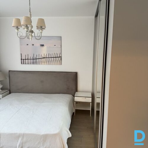 Izīrē dzīvokli H. Celmiņa 5