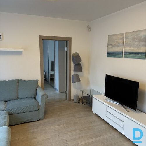 Izīrē dzīvokli H. Celmiņa 5