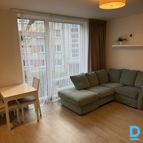 Izīrē dzīvokli H. Celmiņa 5