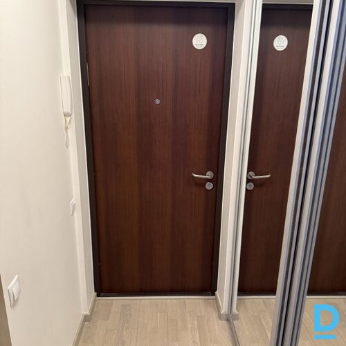 Izīrē dzīvokli H. Celmiņa 5