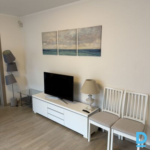 Izīrē dzīvokli H. Celmiņa 5