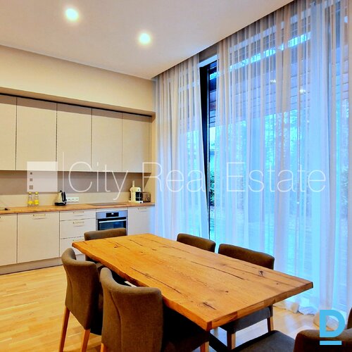 Pārdod māju Jūrmalā