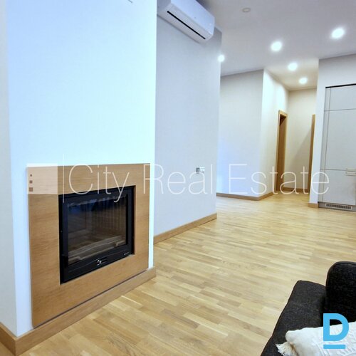 Pārdod māju Jūrmalā