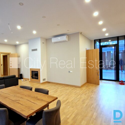 Pārdod māju Jūrmalā