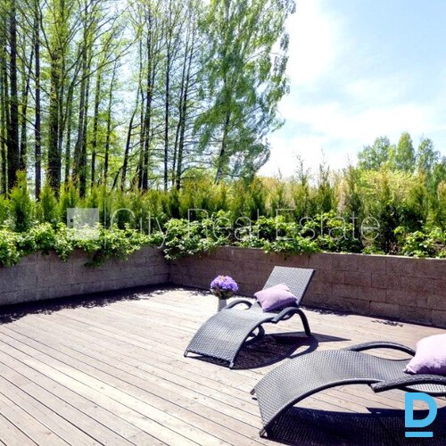 Pārdod dzīvokli Jūrmalā