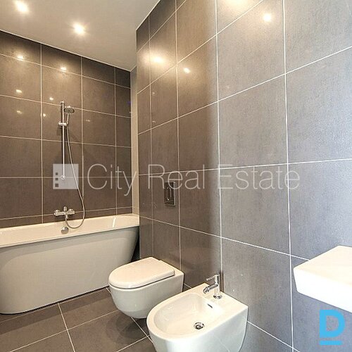 Pārdod dzīvokli Jūrmalā