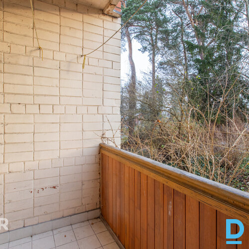 Pārdošanā plašs, saulains 2 istabu dzīvoklis ar lodžiju Majoros.Dzīvokļa plānoju