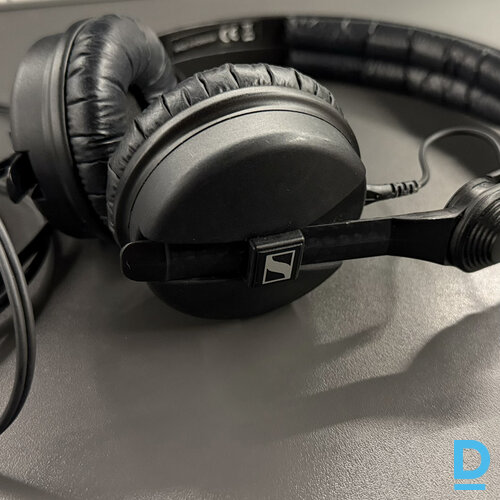 Pārdod Sennheiser HD25 austiņas