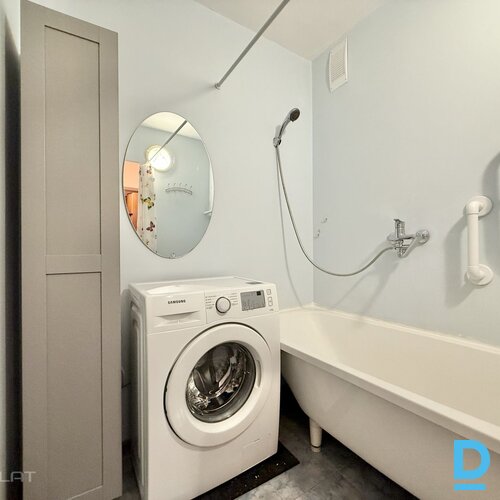 Pārdod dzīvokli Dravnieku iela 7