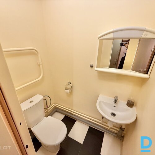 Pārdod dzīvokli Dravnieku iela 7