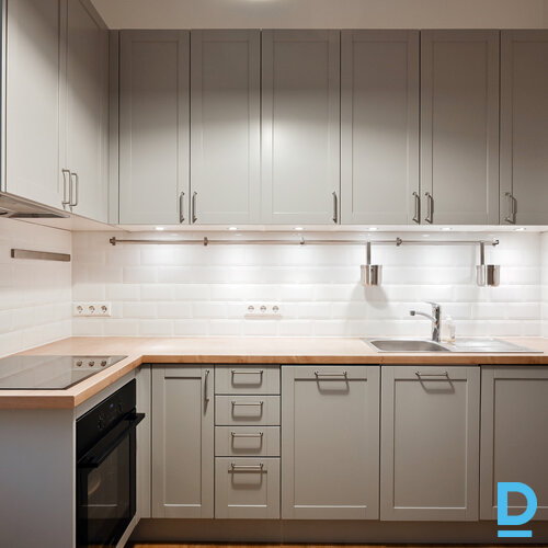 Pārdod dzīvokli Bruņinieku iela 68a