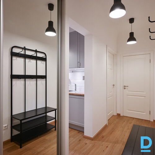 Pārdod dzīvokli Bruņinieku iela 68a