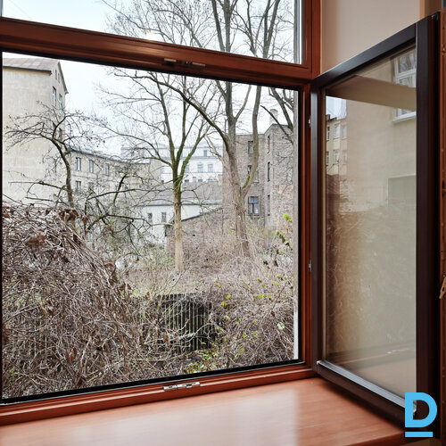 Pārdod dzīvokli Bruņinieku iela 68a