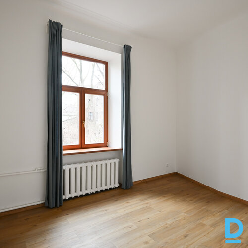 Pārdod dzīvokli Bruņinieku iela 68a