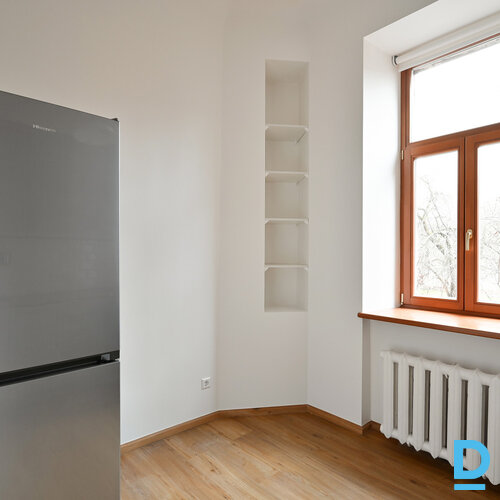 Pārdod dzīvokli Bruņinieku iela 68a