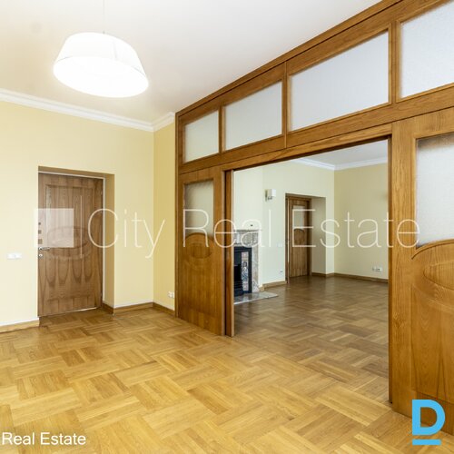 Izīrē dzīvokli Rīgā