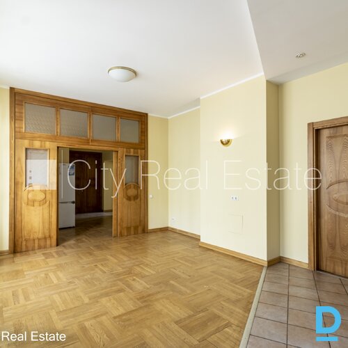 Izīrē dzīvokli Rīgā