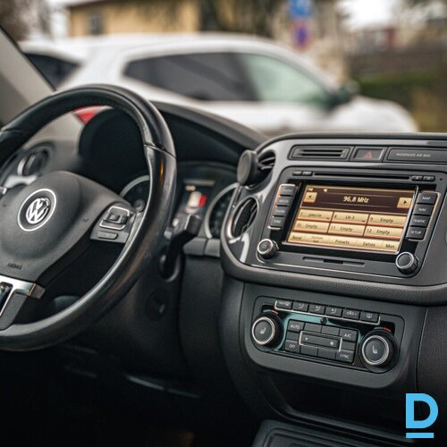 Pārdod Volkswagen Tiguan 2.0i, 2015