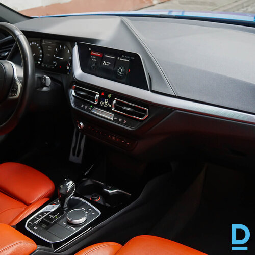 Pārdod BMW 135 2.0i, automāts, 2020