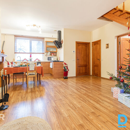 Vienā no skaistākajām un sakoptākajām Pierīgas vietām — ciematā "Padebeši" tiek Vienā no skaistākajām un sakoptākajām Pierīgas vietām — ciematā "Padebeši" tiek