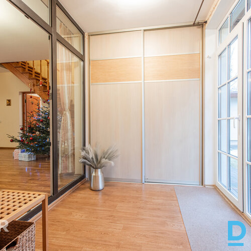 Vienā no skaistākajām un sakoptākajām Pierīgas vietām — ciematā "Padebeši" tiek Vienā no skaistākajām un sakoptākajām Pierīgas vietām — ciematā "Padebeši" tiek