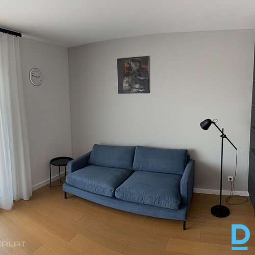 Izīrē dzīvokli Vesetas iela 26