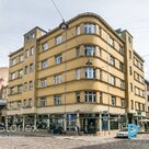 Stūra komercplatības Tērbatas/Martas ielu krustojumā