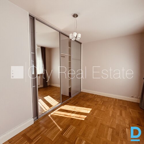 Izīrē dzīvokli Rīgā