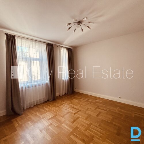 Izīrē dzīvokli Rīgā