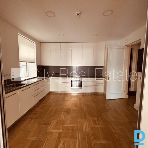 Izīrē dzīvokli Rīgā