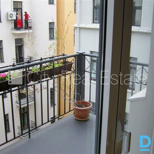 Izīrē dzīvokli Rīgā