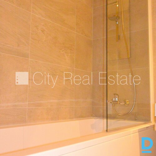 Izīrē dzīvokli Rīgā