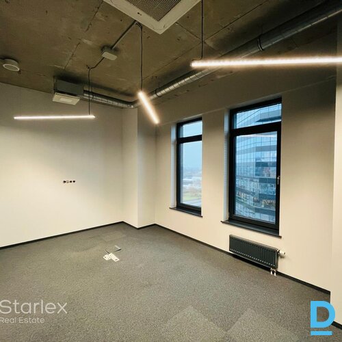 A klases birojs "Place 11" ēkā A klases birojs "Place 11" ēkā