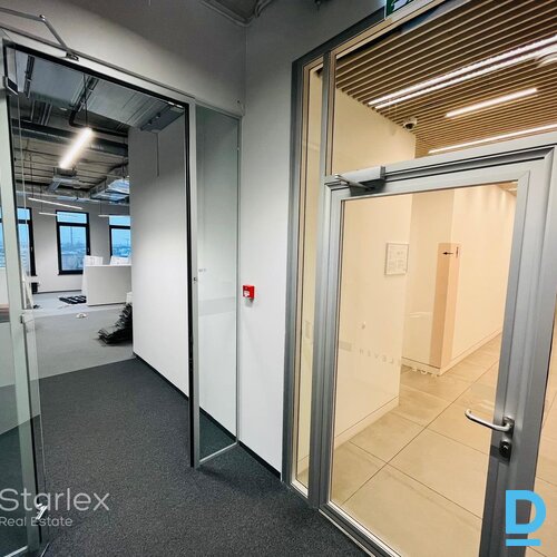 A klases birojs "Place 11" ēkā A klases birojs "Place 11" ēkā