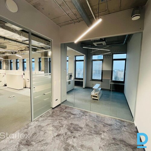 A klases birojs "Place 11" ēkā A klases birojs "Place 11" ēkā