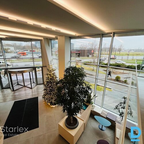 A klases birojs "Place 11" ēkā A klases birojs "Place 11" ēkā