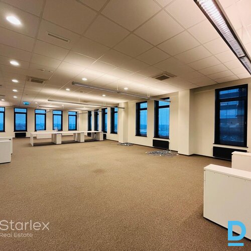 A klases birojs "Place 11" ēkā A klases birojs "Place 11" ēkā