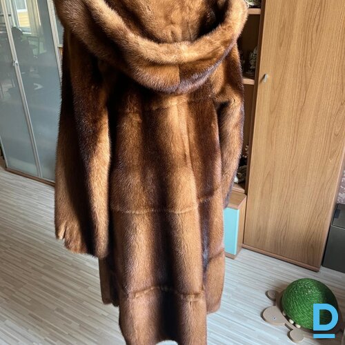 Pārdod Greķija Ūdeļādas kažoks